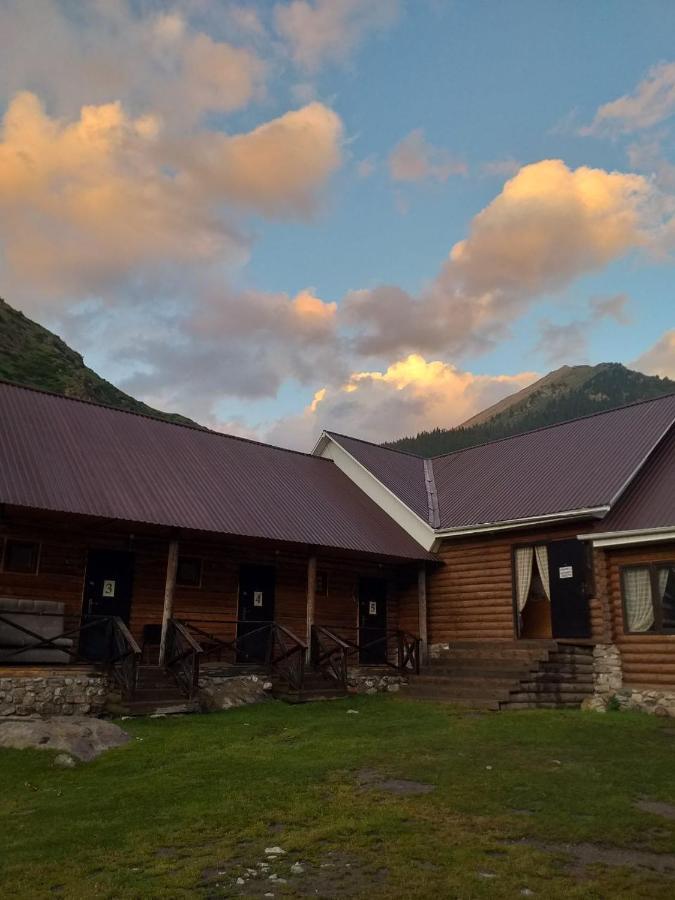 Altyn Arashan Guesthouse Bagian luar foto
