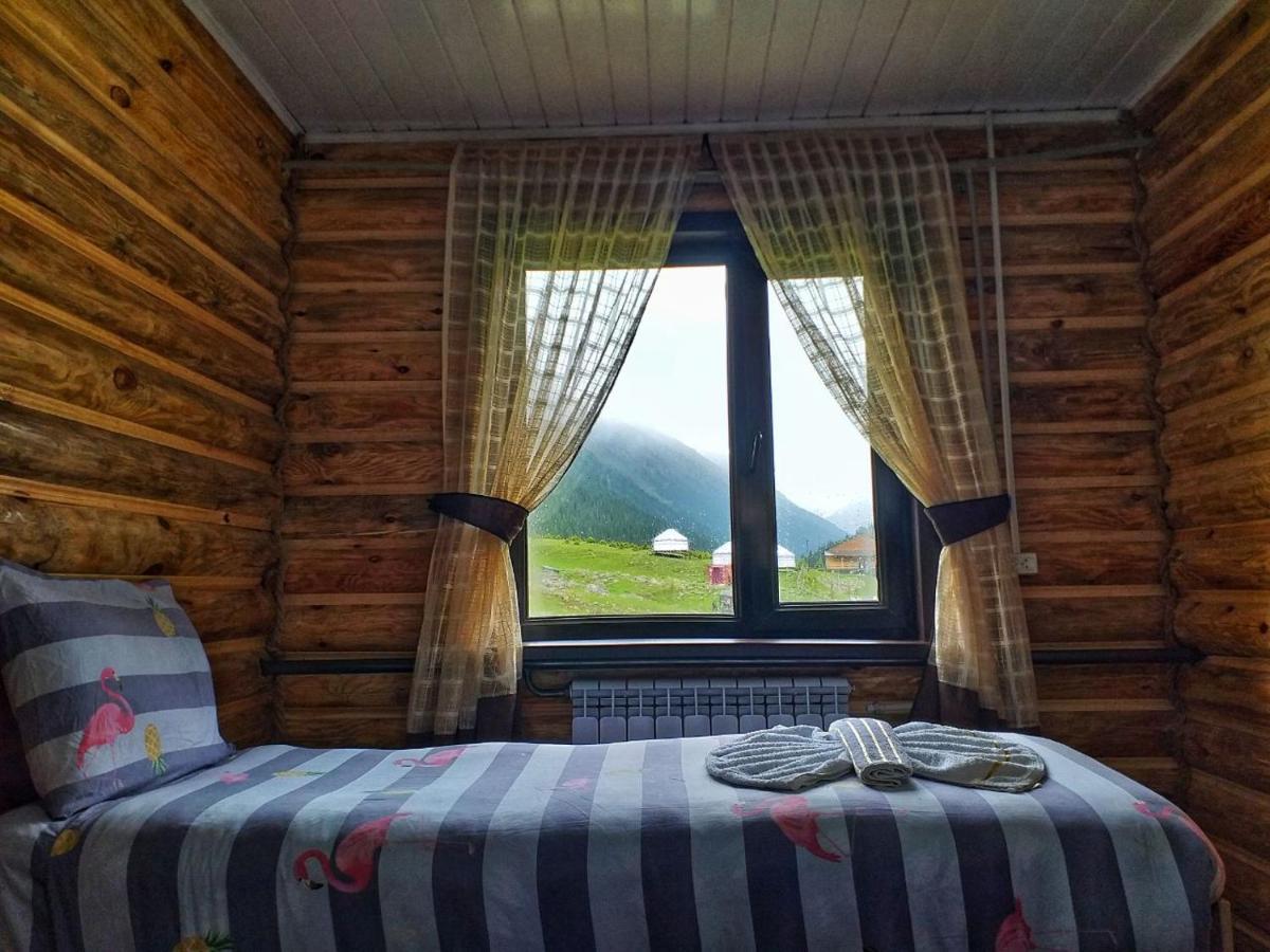 Altyn Arashan Guesthouse Bagian luar foto