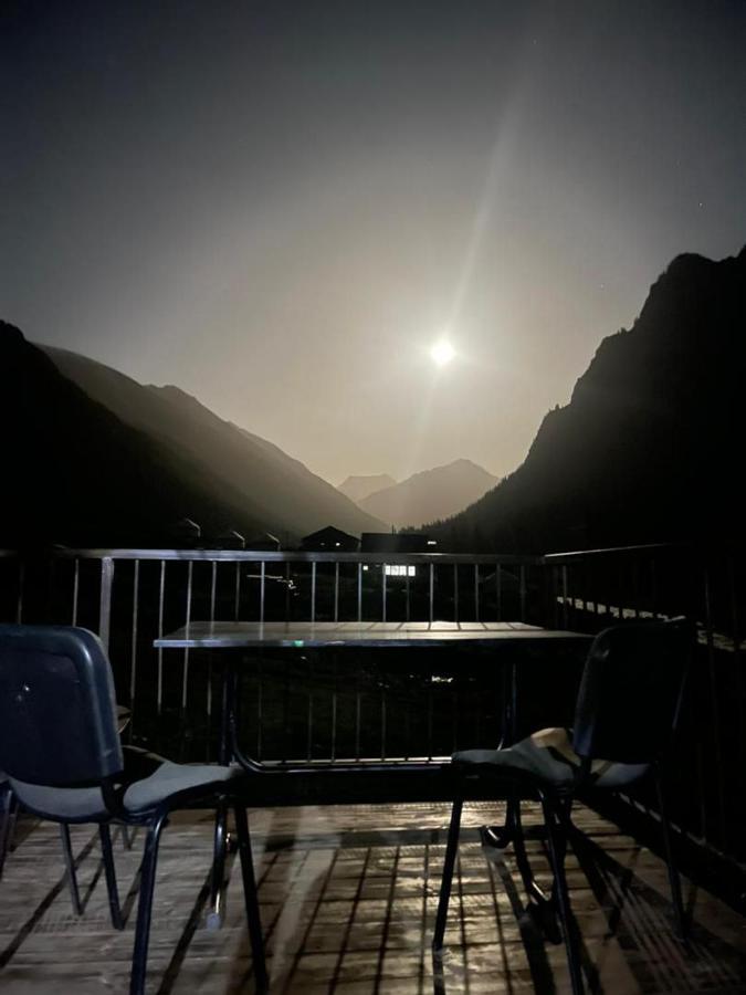 Altyn Arashan Guesthouse Bagian luar foto