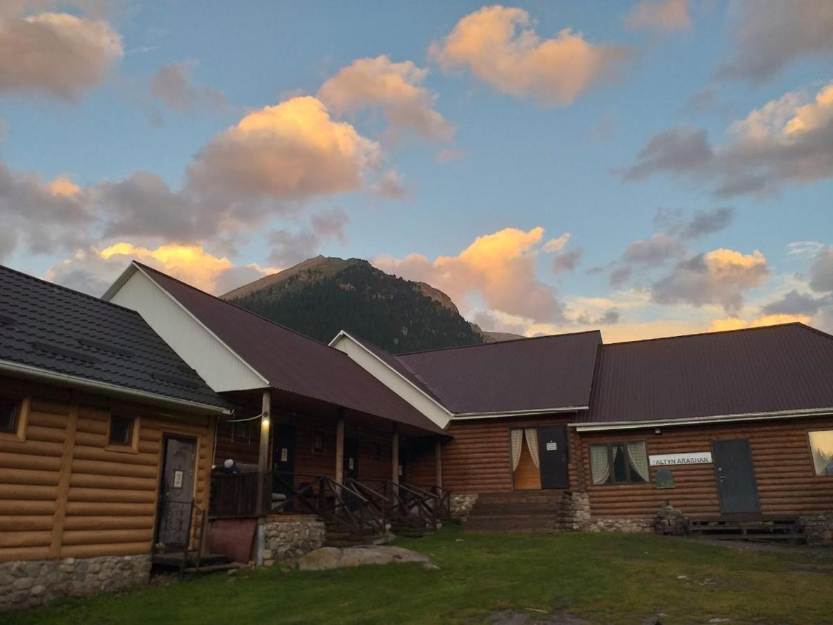 Altyn Arashan Guesthouse Bagian luar foto